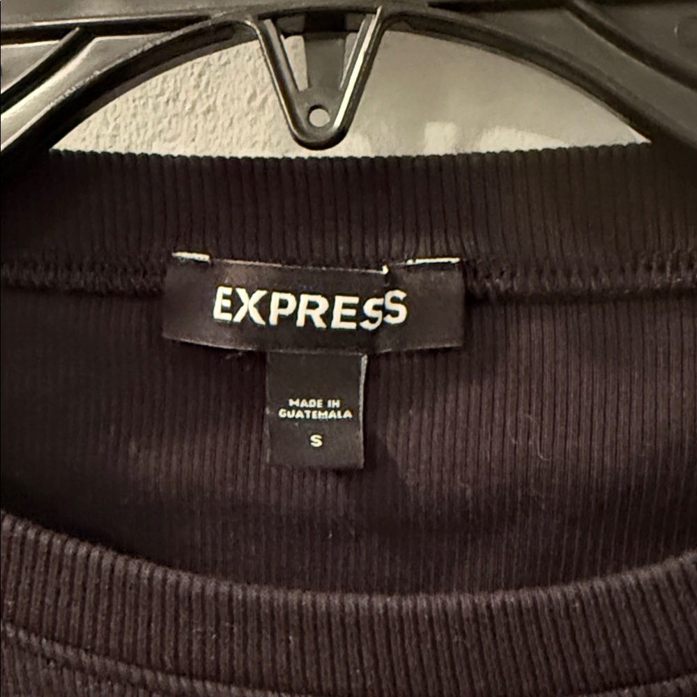 Express Black Ribbed Top - Picture 2 of 2